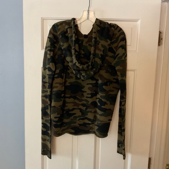 Nili Lotan Janie Hoodie Camo Sweatshirt Hooded Kangaroo Pocket Distressed Size S - Picture 9 of 11